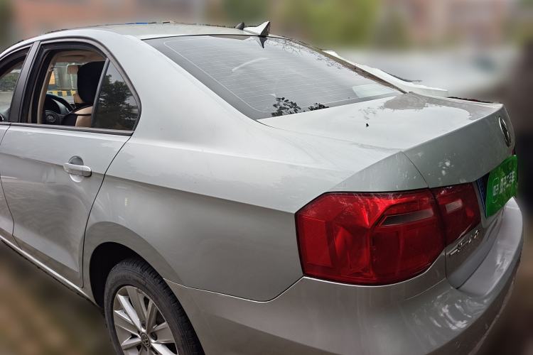 Used Volkswagen Jetta 2015 1.6L Manual Comfort Model