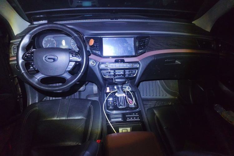 Used GAC Trumpchi GS8 2017 320T Two-Wheel Drive Luxury Smart Connectivity Version (7 Seats)
