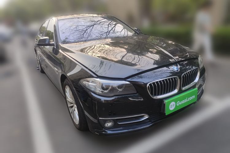 Used BMW 5 Series 2014 525Li Luxury Design Package Front Right 45 Deg