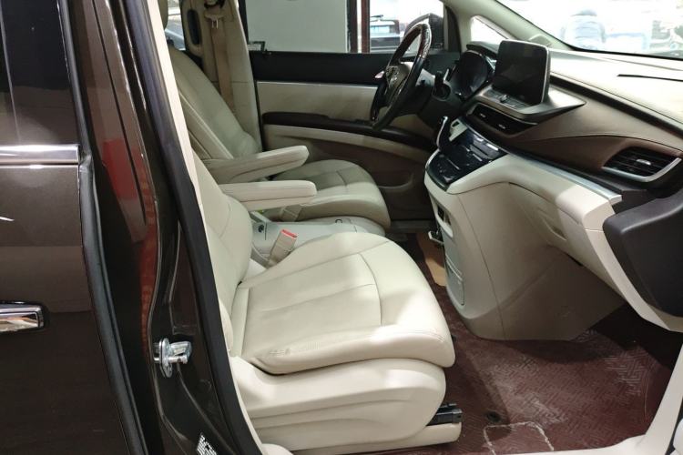 Used Buick GL8 2022 Land Business Class 652T Luxury Model
