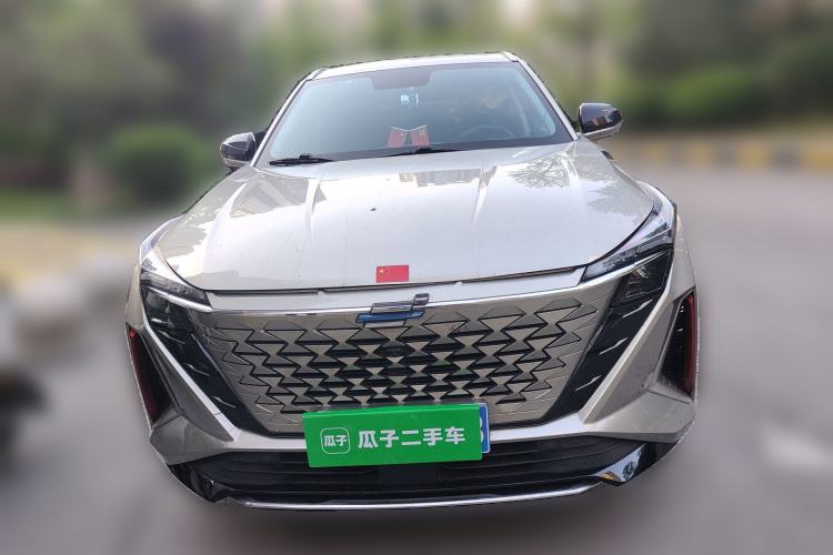 Used CHANGAN OSHAN Z6 2022 Blue Whale 1.5T DCT Luxury Model
