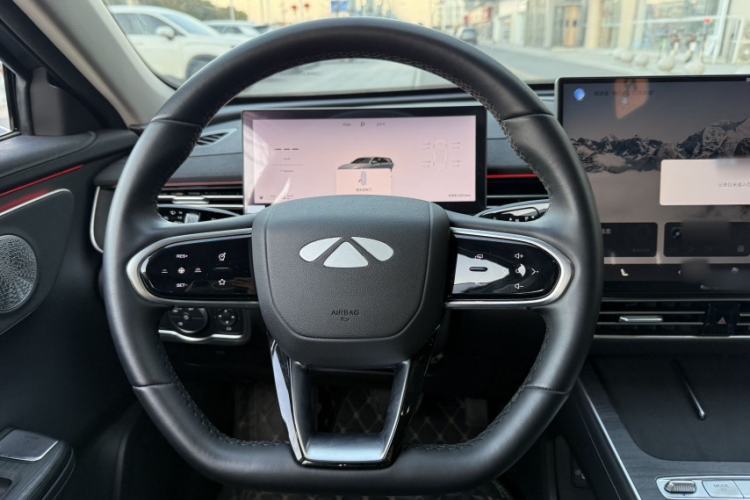 Used Chery Fengyun A8L 2025 1.5 TGDI 145 km Luxury Version Steering Wheel