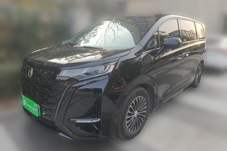 Used Denza D9 2022 DM-i 1040 Prestige Model