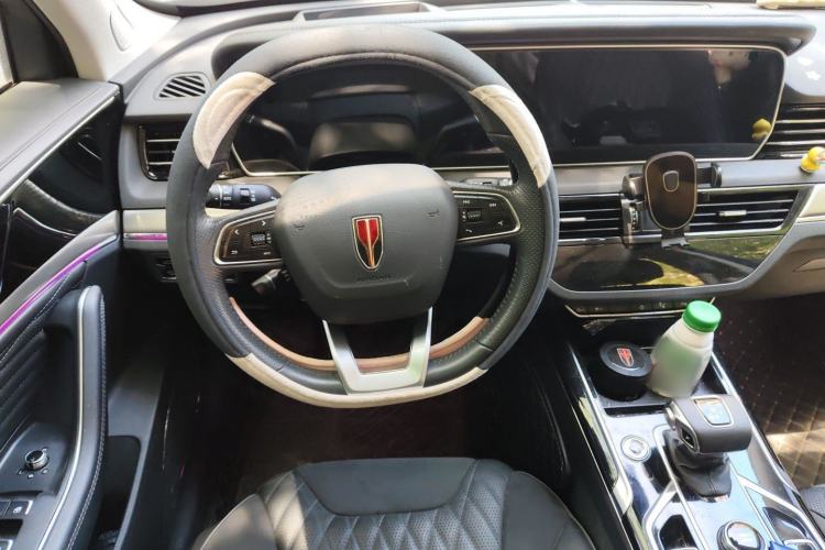 Used Hongqi HS5 2022 Facelifted Version 2.0T Smart Connect Flagship All-Wheel-Drive Edition
