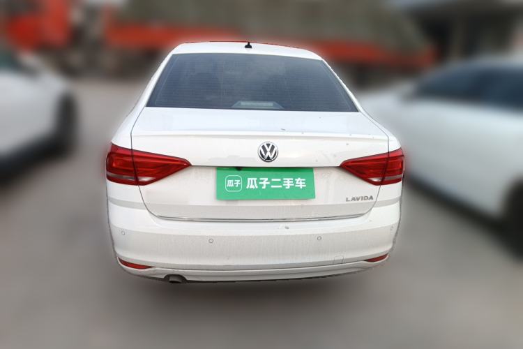 Used Volkswagen Lavida 2017 1.6L Automatic Comfort Edition
