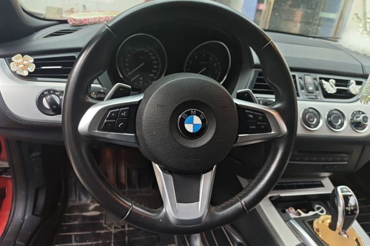 Used BMW Z4 2013 sDrive20i Leading Model Steering Wheel