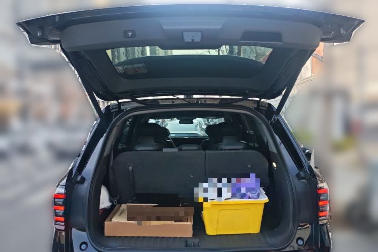 Used Ford Edge 2023 Ford Explorer L 2.0T EcoBoost Two-Wheel Drive 7-Seater Luxury Model Trunk