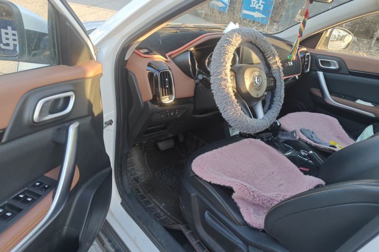 Used Dongfeng Aeolus AX4 2017 1.6L DCT Trendy Style Driver Seat