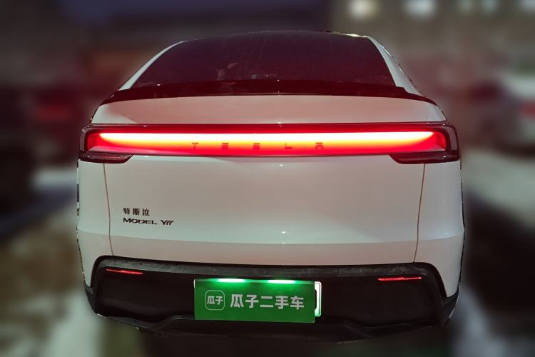 Used Tesla Model Y L 2025 Model Long-Range All-Wheel-Drive Version