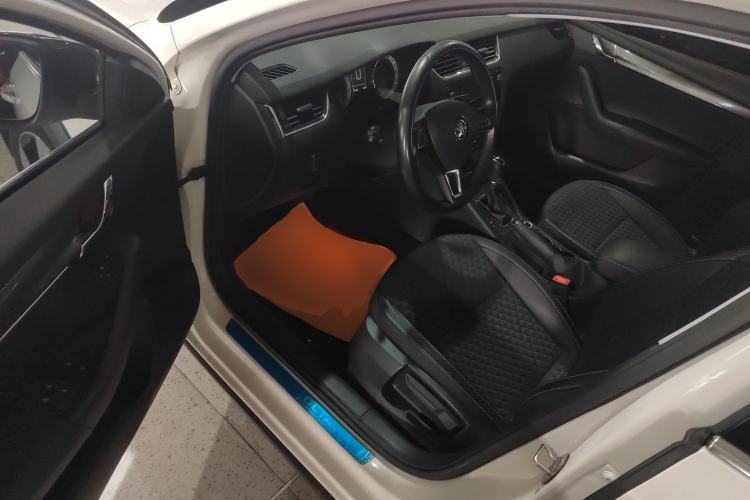 Used Skoda Octavia 2018 Station Wagon TSI280 DSG Luxury Edition Driver Seat