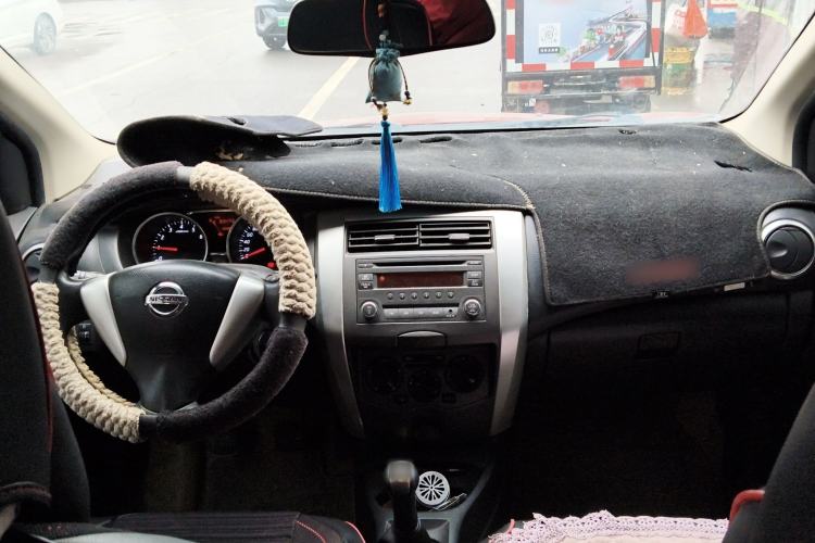 Used Nissan Livina 2013 JINRUI 1.6XV Manual Luxury Edition