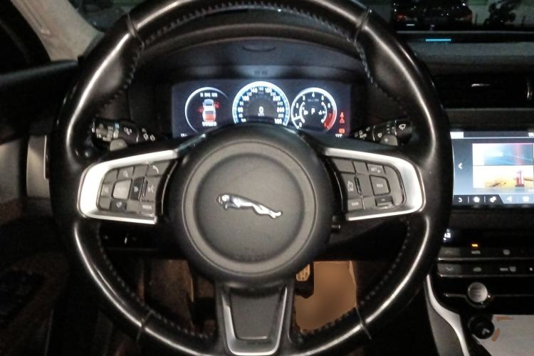 Used Jaguar XFL 2018 XFL 2.0T 250 PS Premium Edition
