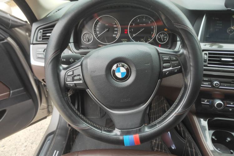 Used BMW 5 Series 2014 525Li Luxury Design Package Steering Wheel