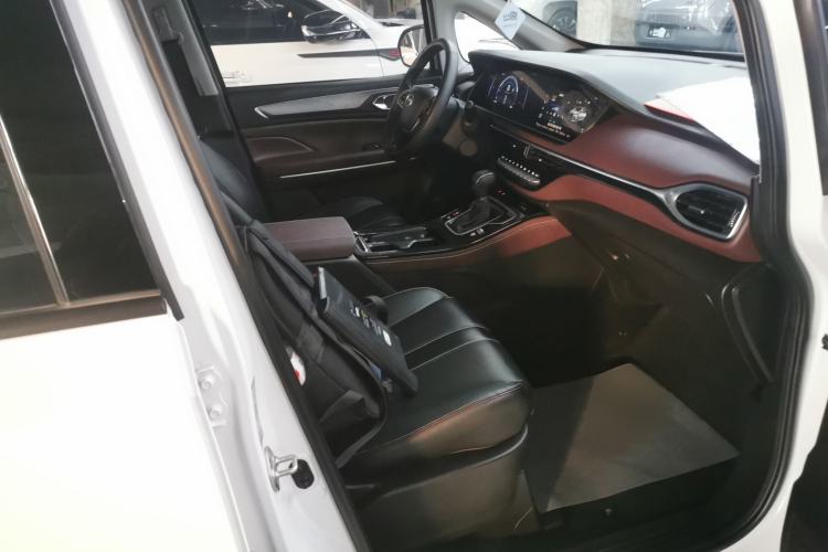 Used GAC Trumpchi M6 2023 PRO 270T DCT Luxury Edition
