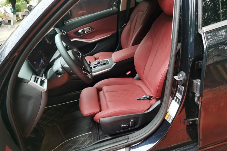 Used BMW i3 2025 eDrive 35 L
