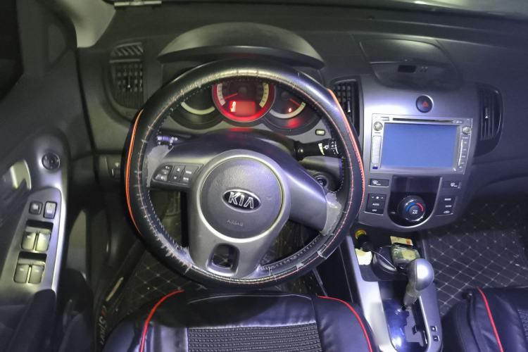 Used Kia Forte 2012 1.6L AT Premium Commemorative Edition Steering Wheel