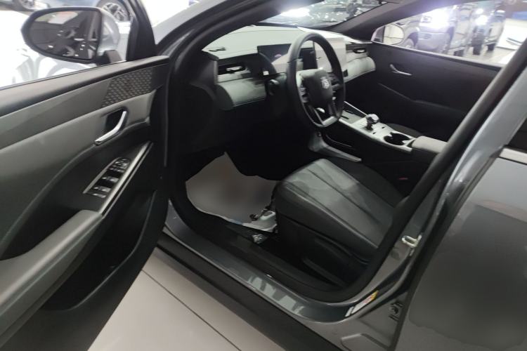 Used BYD Qin PLUS 2025 EV Smart Drive Edition 510KM Leading Model Driver Seat