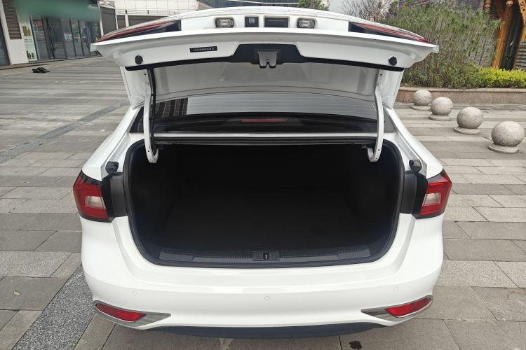 Used Roewe i5 2019 1.5L Automatic 4G Connected Langhao Edition