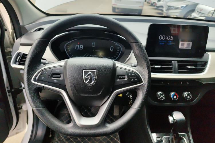 Used Baojun 360 2019 1.5L CVT Elite Version China VI Center Console