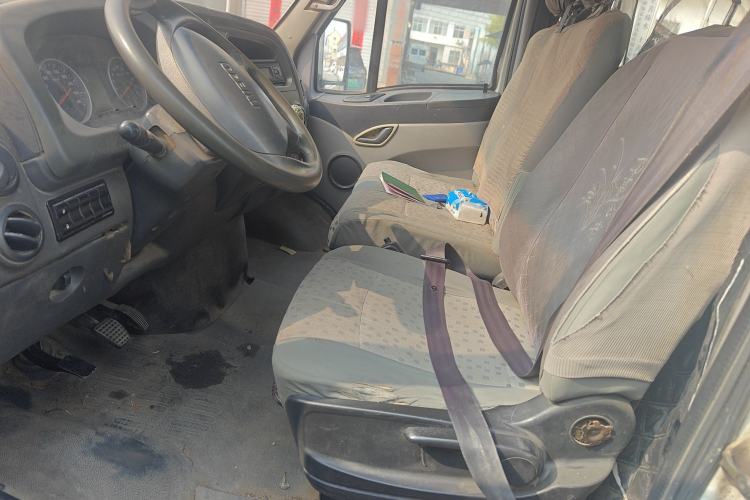 Used Iveco Power Daily 2017 2.5T Classic A32 Mid-Roof 6-7 Seater Bus 47Z5
