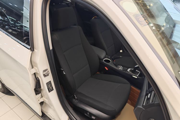 Used BMW X1 2015 sDrive18i Fashion Upgrade Edition