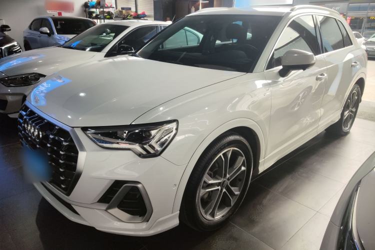 Used Audi Q3 2022 40 TFSI Fashion Dynamic Model