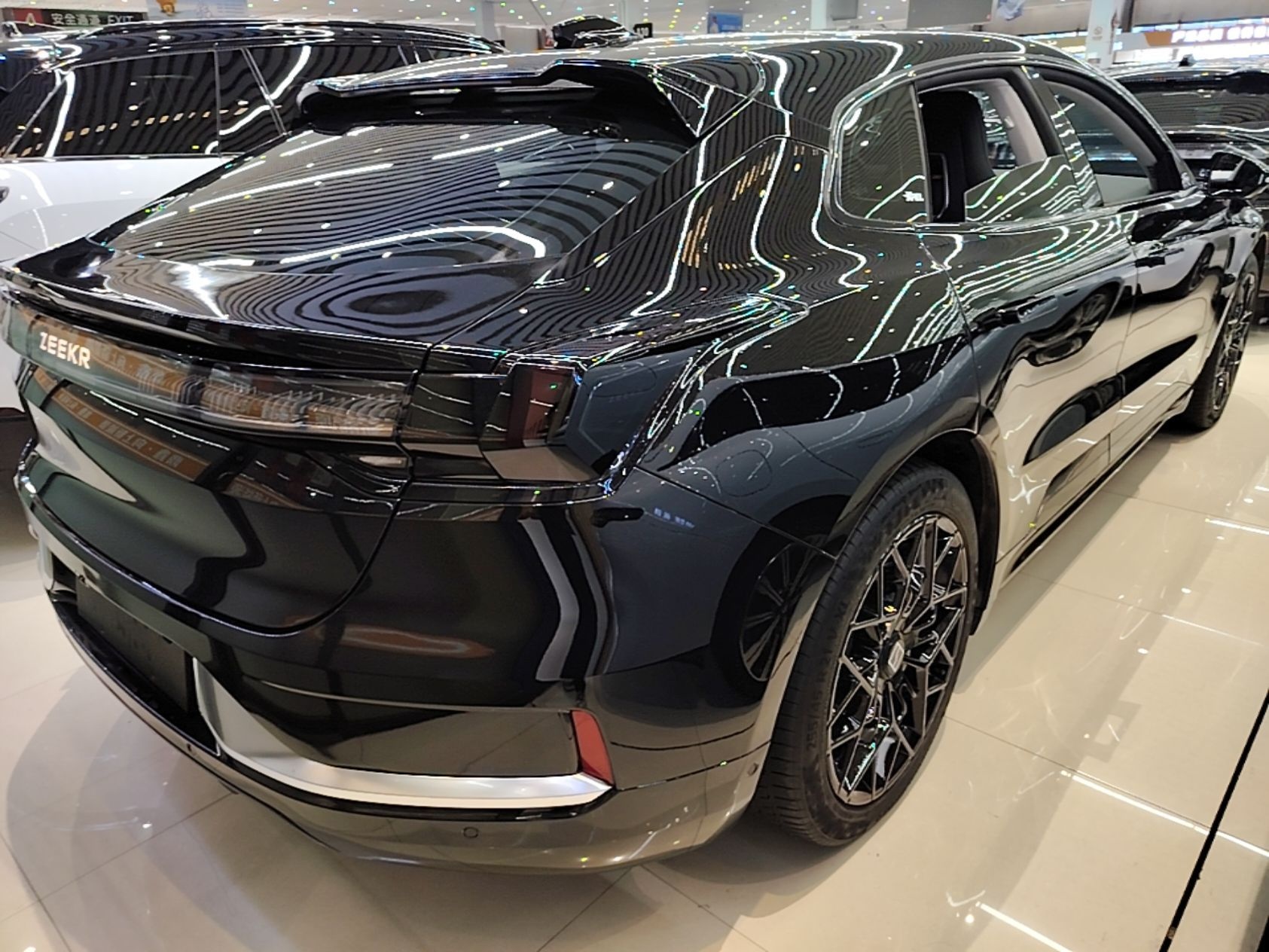 Zeekr 001 2023 WE Edition 86 kWh — снимка 6