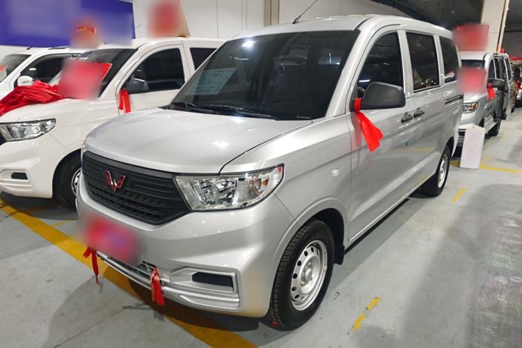 Used Wuling Hongguang V 2022 1.5L Jingqu Edition Electric-Assist LAR