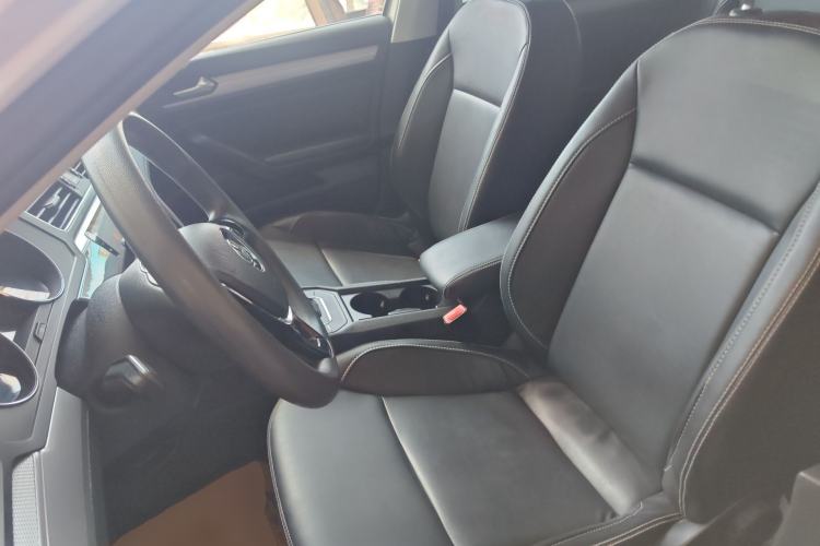 Used Volkswagen Lamando 2015 230TSI DSG Fashion Edition
