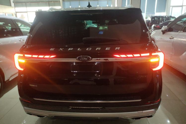 Used Ford Explorer 2023 EcoBoost 285 Four-Wheel Drive Titanium Edition 7-Seater
