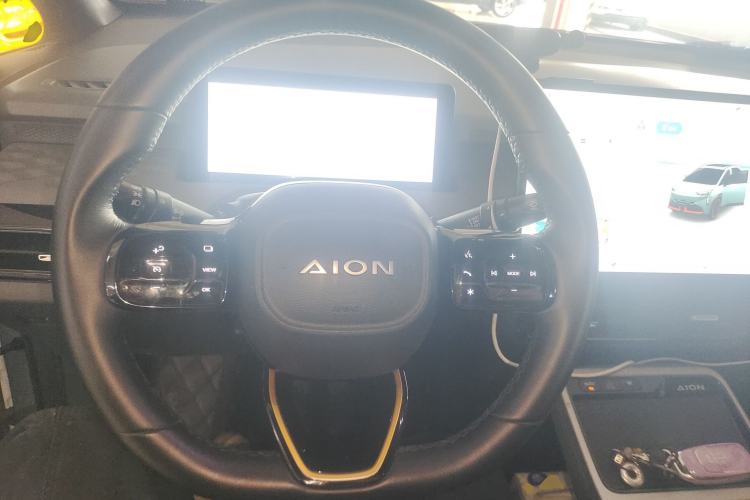 Used AION Y 2022 70 Intelligent Edition Lithium Iron Phosphate Steering Wheel