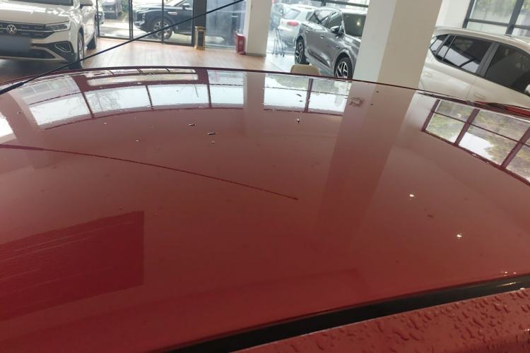 Used Venucia R50 2013 1.6L Automatic Fashion Edition Roof