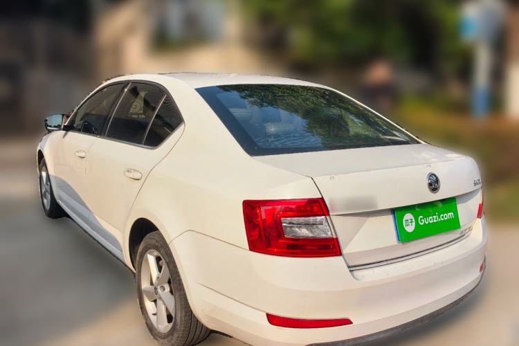 Used Skoda Octavia 2015 1.6L Automatic Yijun Edition
