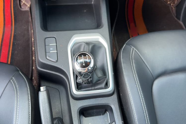 Used JMC Baodian 2023 2.5T Diesel 4x4 Comfort Edition Standard Wheelbase JX4D25A6L
