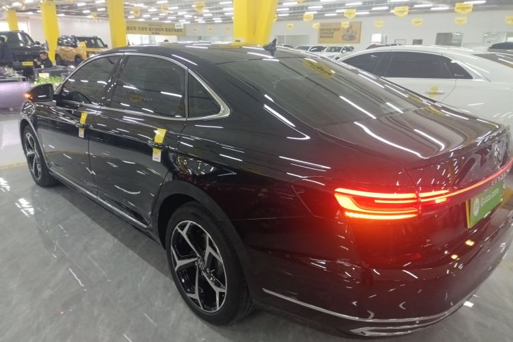 Used Volkswagen Passat 2025 Outstanding Model 380TSI Starry Dragon Edition
