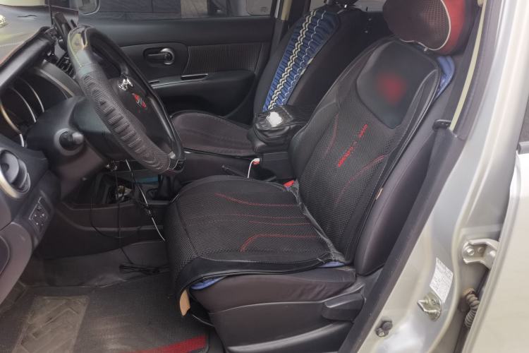 Used Nissan Livina 2010 Jingrui Edition 1.6L Manual Standard Model Left Front Seat