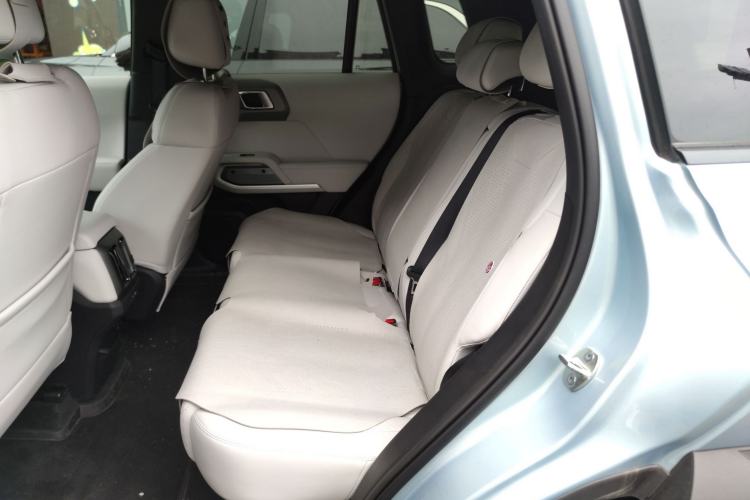 Used Formula Leopard Titanium 3 2025 501 km Range Rear-Wheel Drive Intelligent Driving Max Edition Left Rear Seat