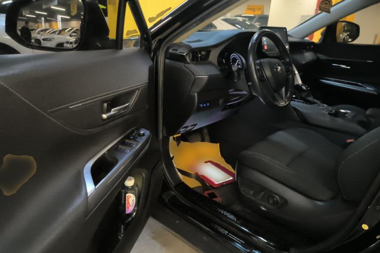 Used Toyota Harrier 2022 2.0L CVT Two-Wheel Drive Entry Version