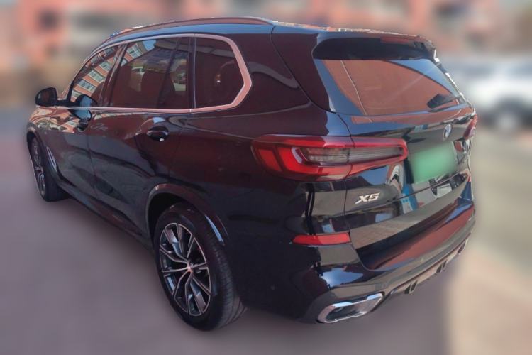 Used BMW X5 2022 Restyled xDrive 30Li Luxury Version M Sport Package
