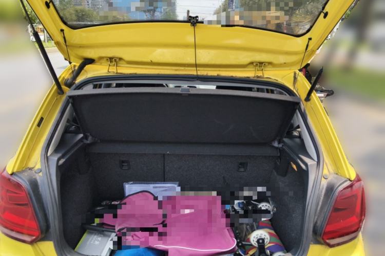 Used Volkswagen Polo 2014 1.6L Automatic Comfort Edition Trunk