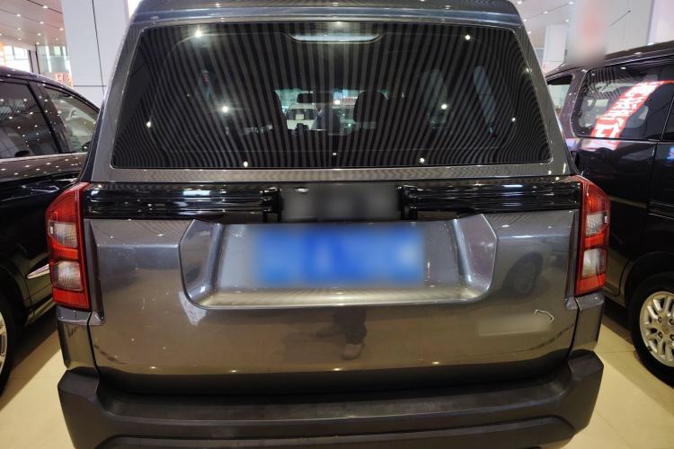 Used SWM Dahu 2022 1.5L Manual Elite Version 7 Seats