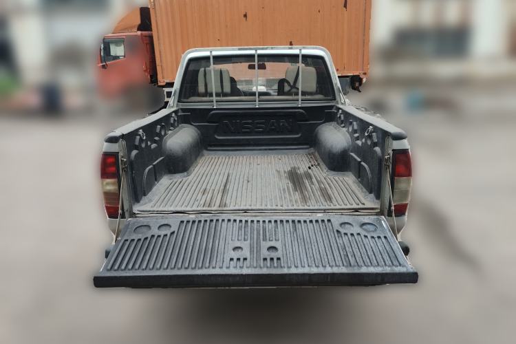 Used Dongfeng Ruichi 2013 3.2T Xingye Edition Diesel Two-Wheel Drive Standard Type CYQD80-E4