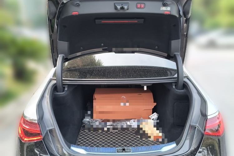 Used Mercedes-Benz Maybach S-Class 2023 S 480 4MATIC Trunk