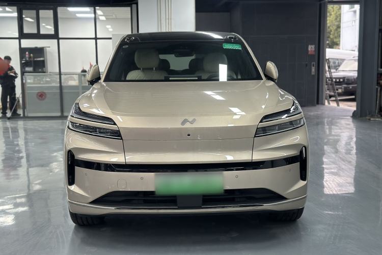 Used ONVO Luxeed L90 2025 Model—Max Six-Seater Version
