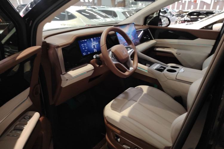 Used BYD Xia 2025 DM-i 1.5T 180km Excellence Model
