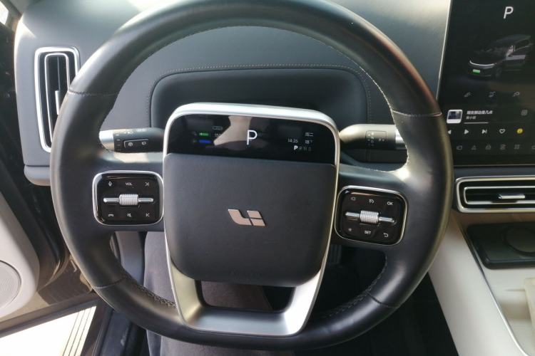 Used Li Auto L9 2022 Max model
