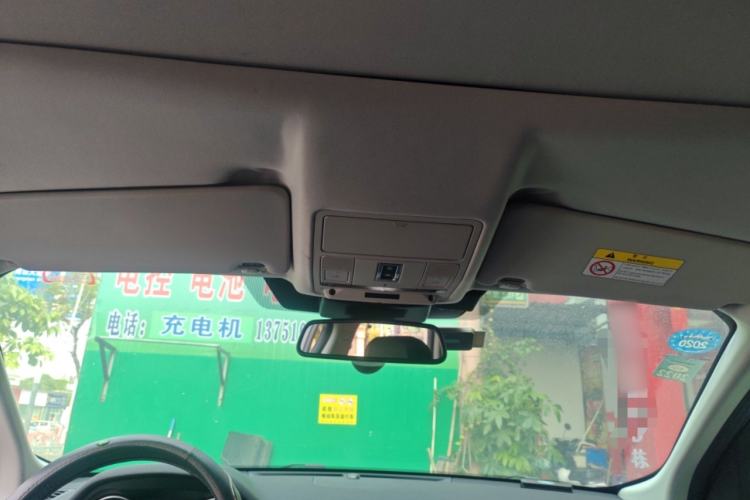 Used Land Rover Discovery Sport 2018 240 PS SE Version Headliner