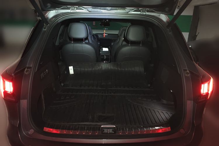 Used Lynk & Co 09 2021 2.0T Halo Six-Seater Trunk