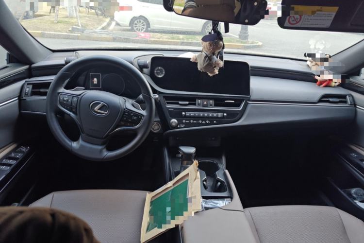 Used Lexus ES 2023 200 Excellence Edition