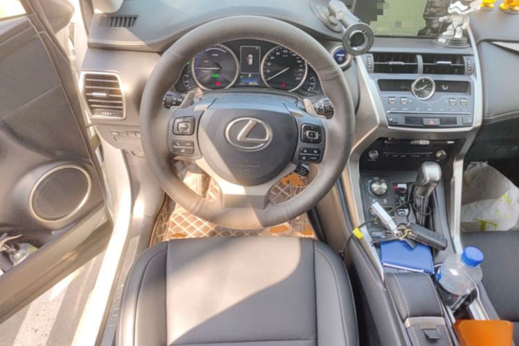 Used Lexus NX 2020 300h Front-Drive FENGSHANG Version China VI Standard Steering Wheel
